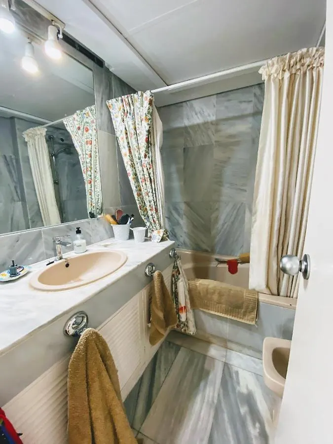Marbella House - Eaw Homes Apartment