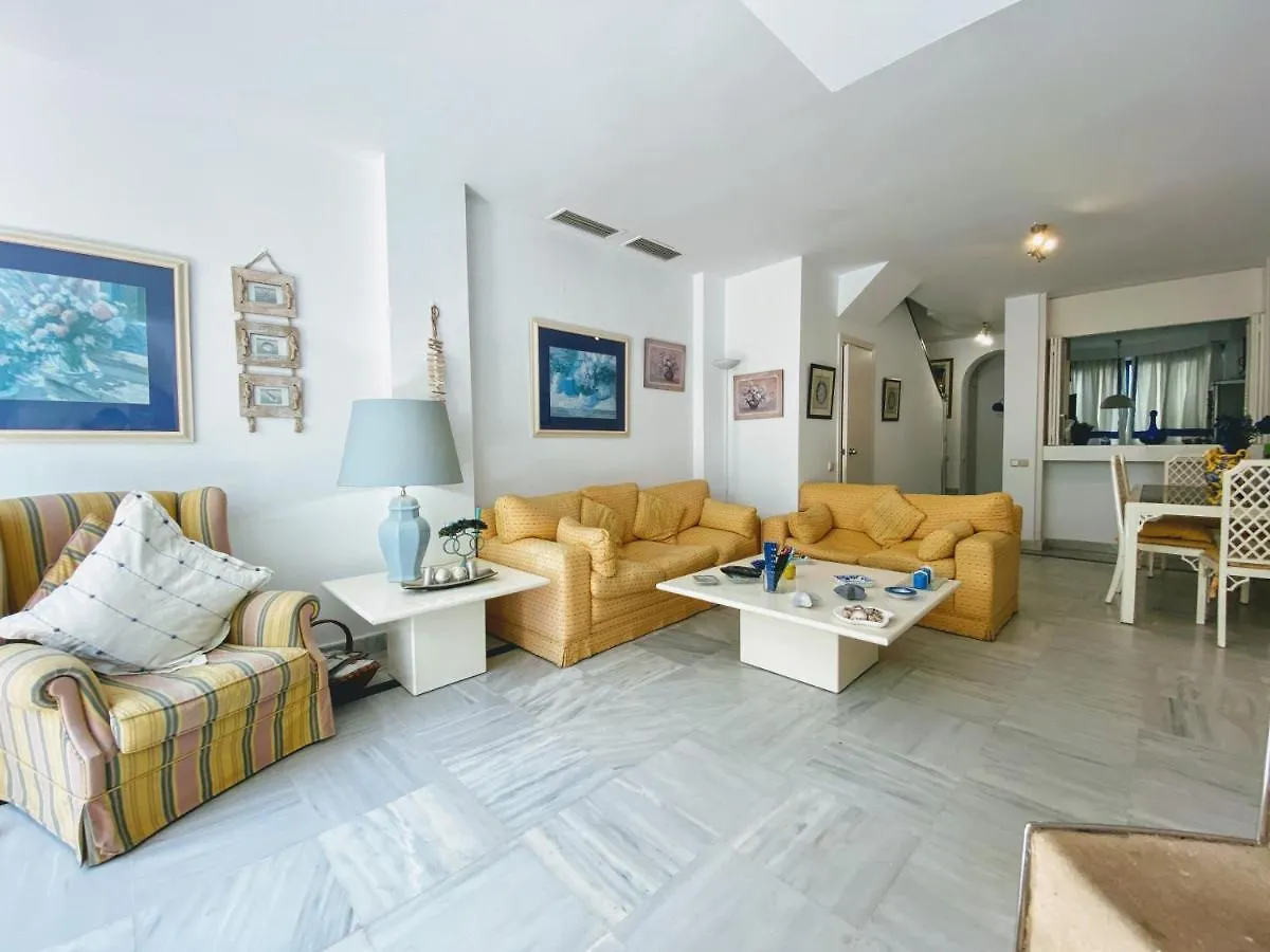 Marbella House - Eaw Homes Apartment
