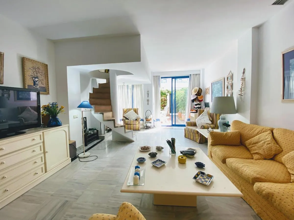 Marbella House - Eaw Homes Apartment